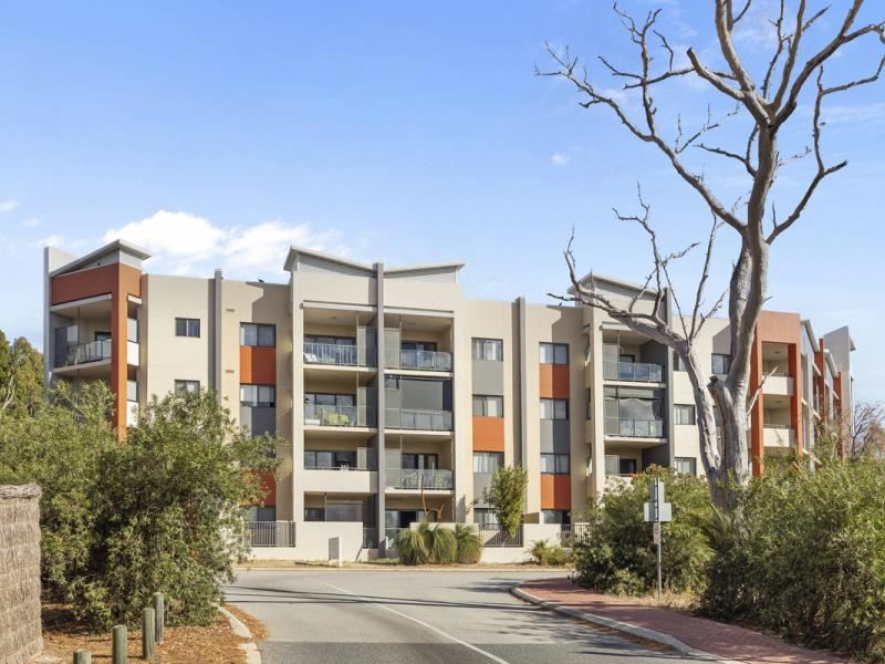 18/2 Molloy Promenade, Joondalup