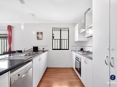 20 Blacksmith Street, Queens Park WA 6107