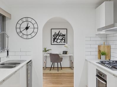 8 Markham Place, Bentley WA 6102