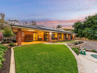 42 Carradine Road, Mount Nasura WA 6112