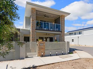 92 Clubhouse Lane, Gnangara WA 6077