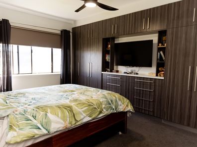 24 Farrar Parade, Merredin WA 6415