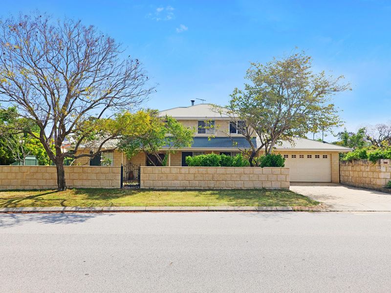 13 Brooks Drive, Bayswater