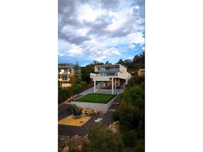 47 Nelson Crescent, Lesmurdie WA 6076