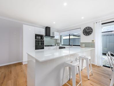 168 Grand Ocean Bvd, Port Kennedy WA 6172