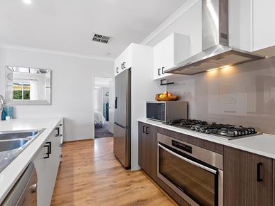 24 Laurina Way, Beeliar WA 6164