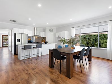 24 Laurina Way, Beeliar WA 6164