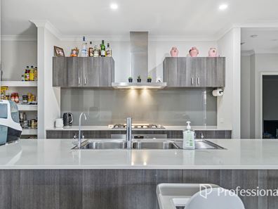 1 Belpaire Road, Midvale WA 6056