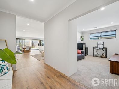 27 Coachwood Avenue, Treeby WA 6164