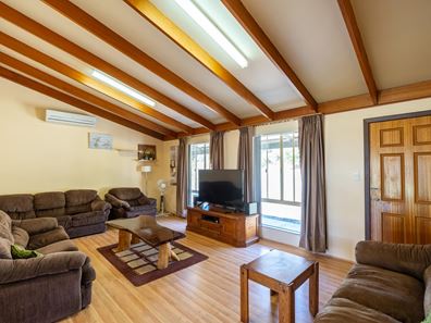 32 Mitchell Road, Preston Beach WA 6215