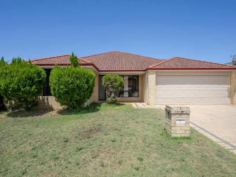 32 Diosma Way, Canning Vale WA 6155