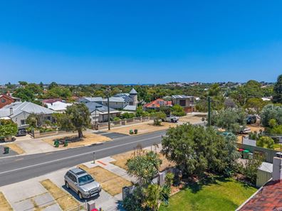 126 Watkins Street, White Gum Valley WA 6162