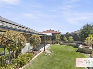 6 Moonstone Parkway, Wellard WA 6170