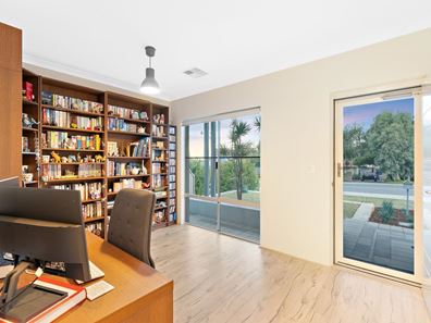 10A Benedick Road, Coolbellup WA 6163