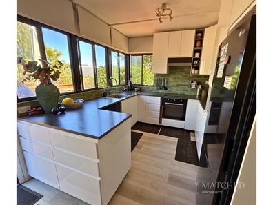 7 Watson Place, Dongara WA 6525