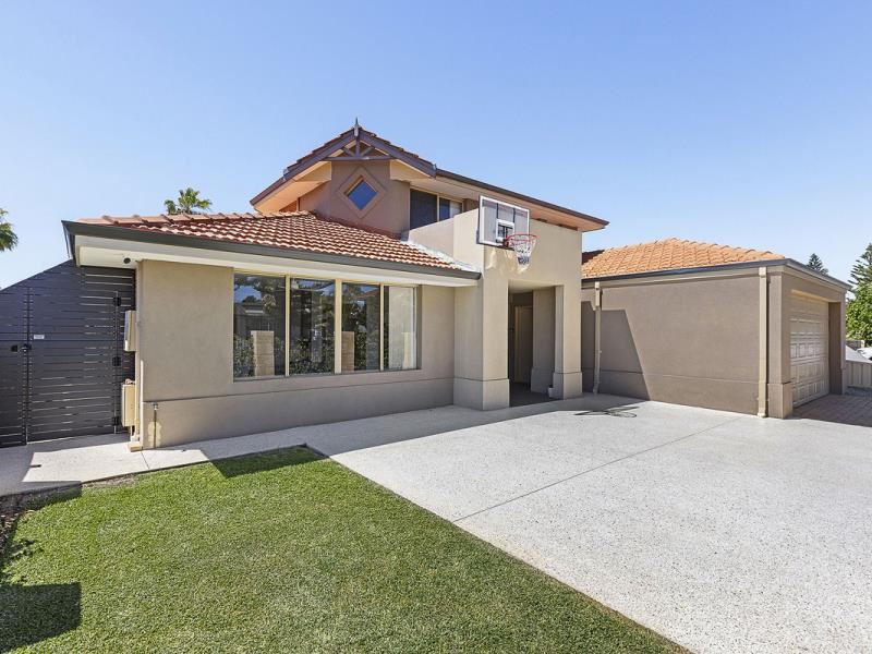 14 Broadbeach Boulevard, Hillarys