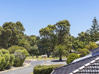 14 Broadbeach Boulevard, Hillarys WA 6025
