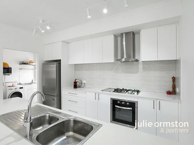47 Commodore Avenue, Clarkson WA 6030