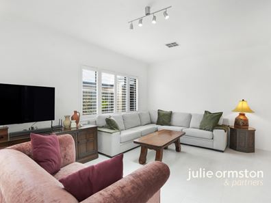 47 Commodore Avenue, Clarkson WA 6030