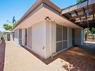 32 Pollock Street, Bentley WA 6102