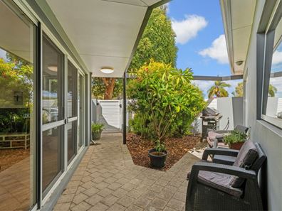2A Dewey Street, Shelley WA 6148