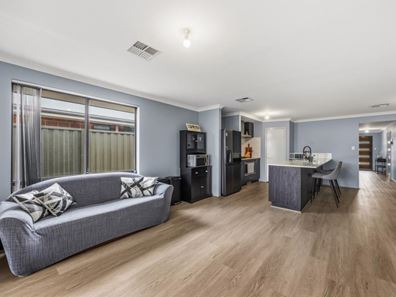 17 Avalanche Parade, Baldivis WA 6171