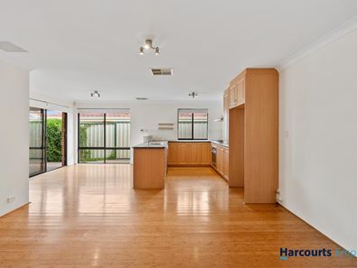 1/44 Spoonbill Place, Queens Park WA 6107
