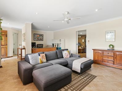 38 BRIDGEWATER DRIVE, Kallaroo WA 6025