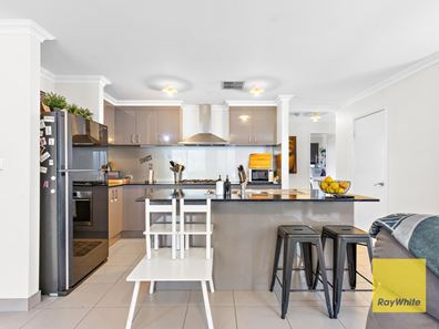 8 Dalton Road, Wellard WA 6170