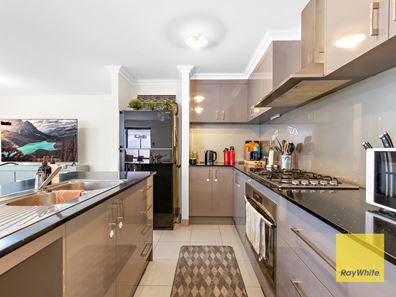8 Dalton Road, Wellard WA 6170