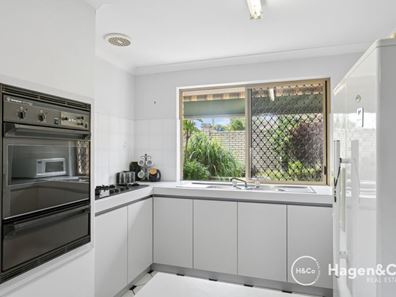 1/11 Hazel Avenue, Woodlands WA 6018