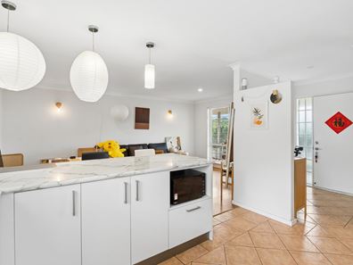 8 Ranleigh Way, Greenwood WA 6024