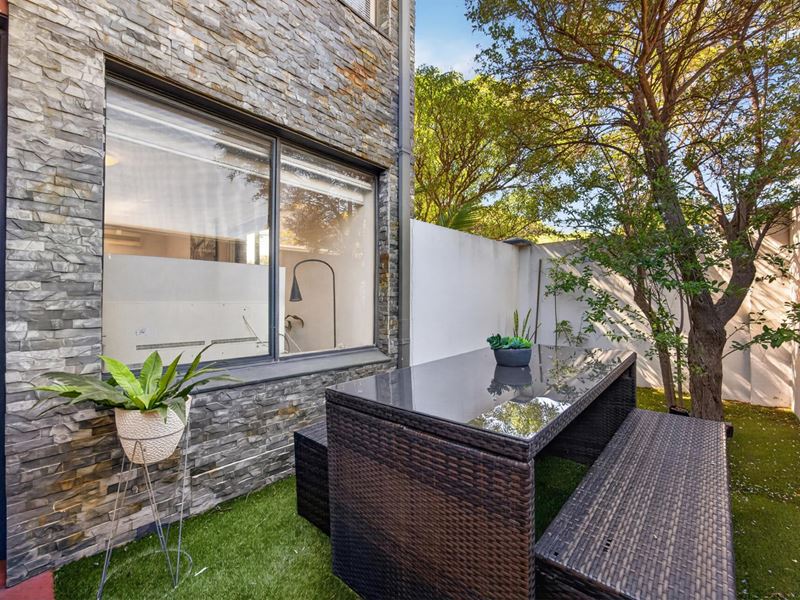 1/345 Stirling Street, Highgate