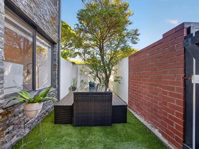 1/345 Stirling Street, Highgate WA 6003
