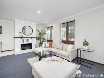 62 Berberis Way, Forrestfield WA 6058