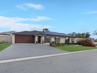 30 Elkington Pass, Huntingdale WA 6110