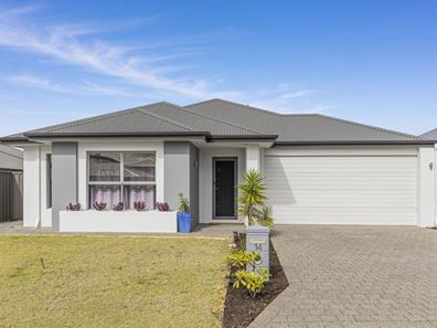 14 Sandridge Street, Banksia Grove WA 6031