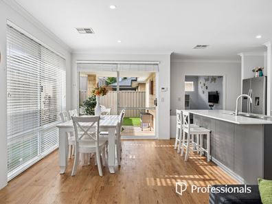 13 Autumn Approach, Forrestfield WA 6058