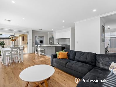 13 Autumn Approach, Forrestfield WA 6058