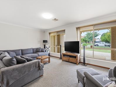 12 Bauhinia Ridge, Dianella WA 6059