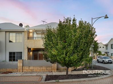 11 Fenian Pass, Hillarys WA 6025