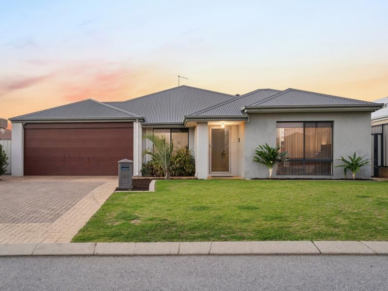 26 Scottsdale Turn, Meadow Springs
