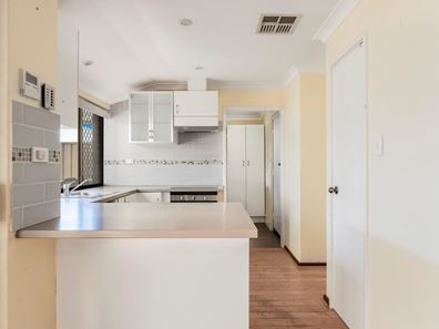 83 Macquarie Ave, Padbury WA 6025