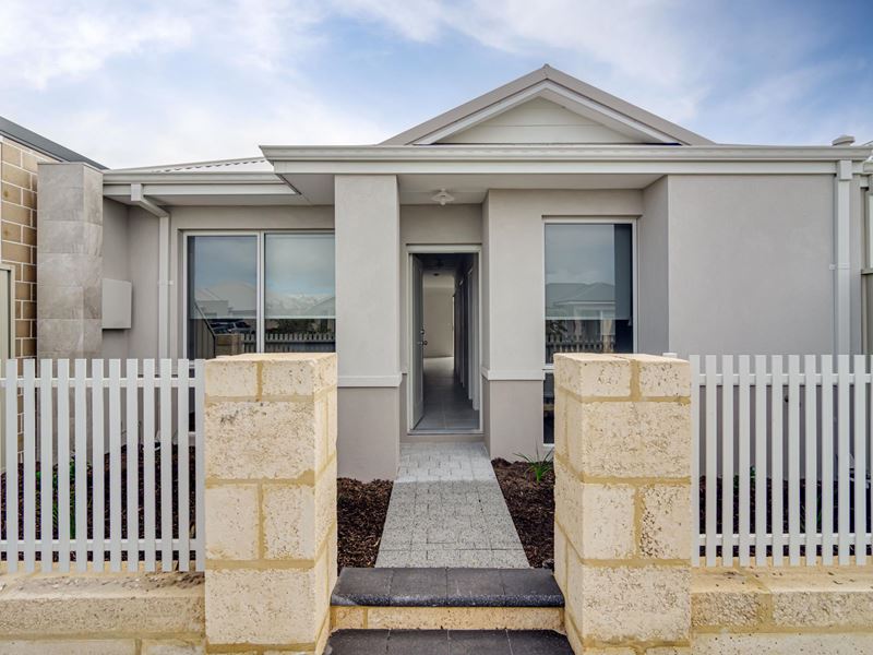 10 Stroll Lane, Yanchep
