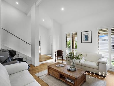 4 Rae Place, Hillarys WA 6025