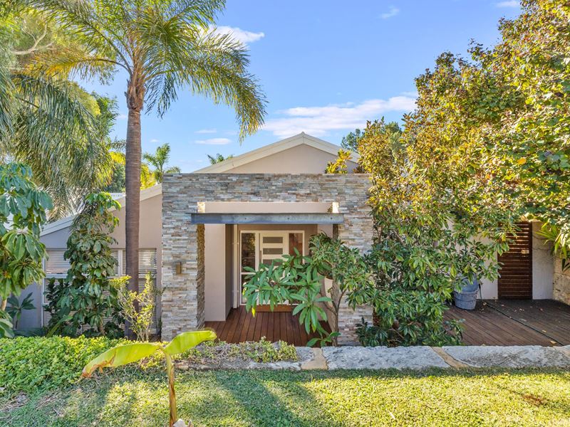 4 Vaughey Road, Quinns Rocks WA 6030