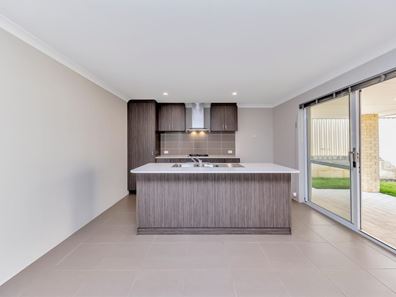 72A Hurlingham Loop, Meadow Springs WA 6210