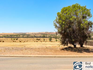 6 Fairway Bend, Northam WA 6401