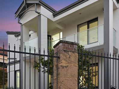 8 Tidewater Way, Ascot WA 6104