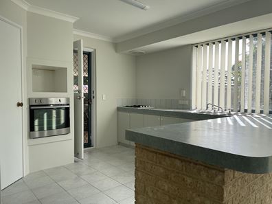 16 Adelphi Court, Marangaroo WA 6064